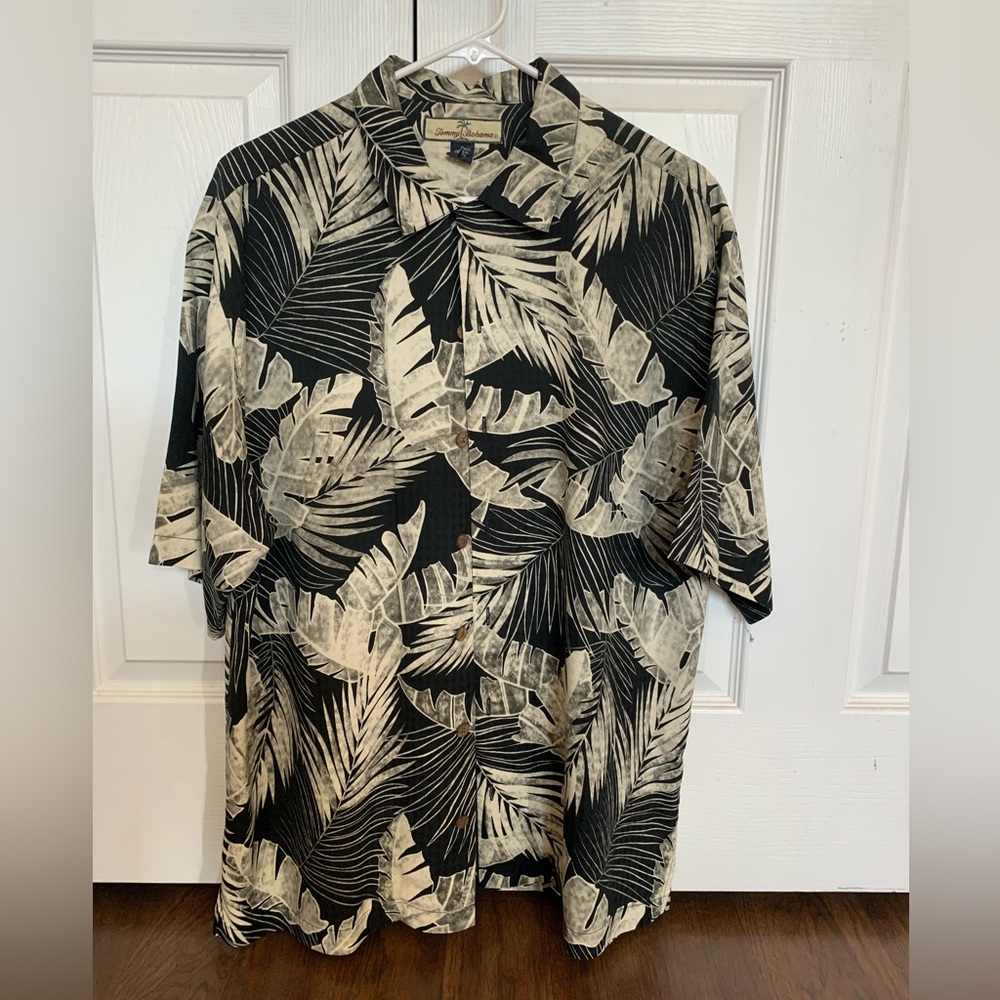 Tommy Bahama casual men’s shirt